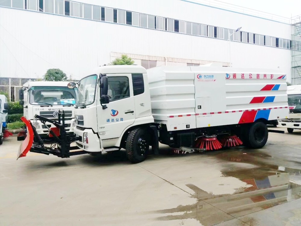 东风天锦路面清扫除雪推雪车