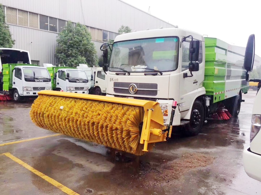 东风天锦道路除雪扫地车